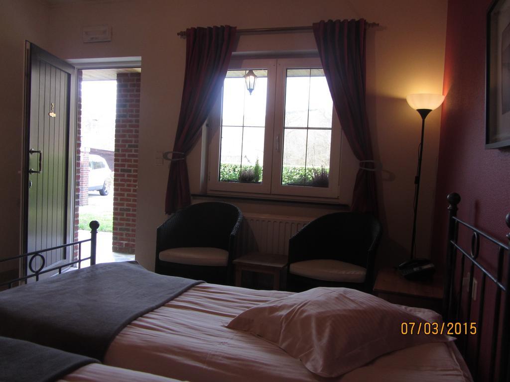 Auberge De La Lesse Celles  Camera foto