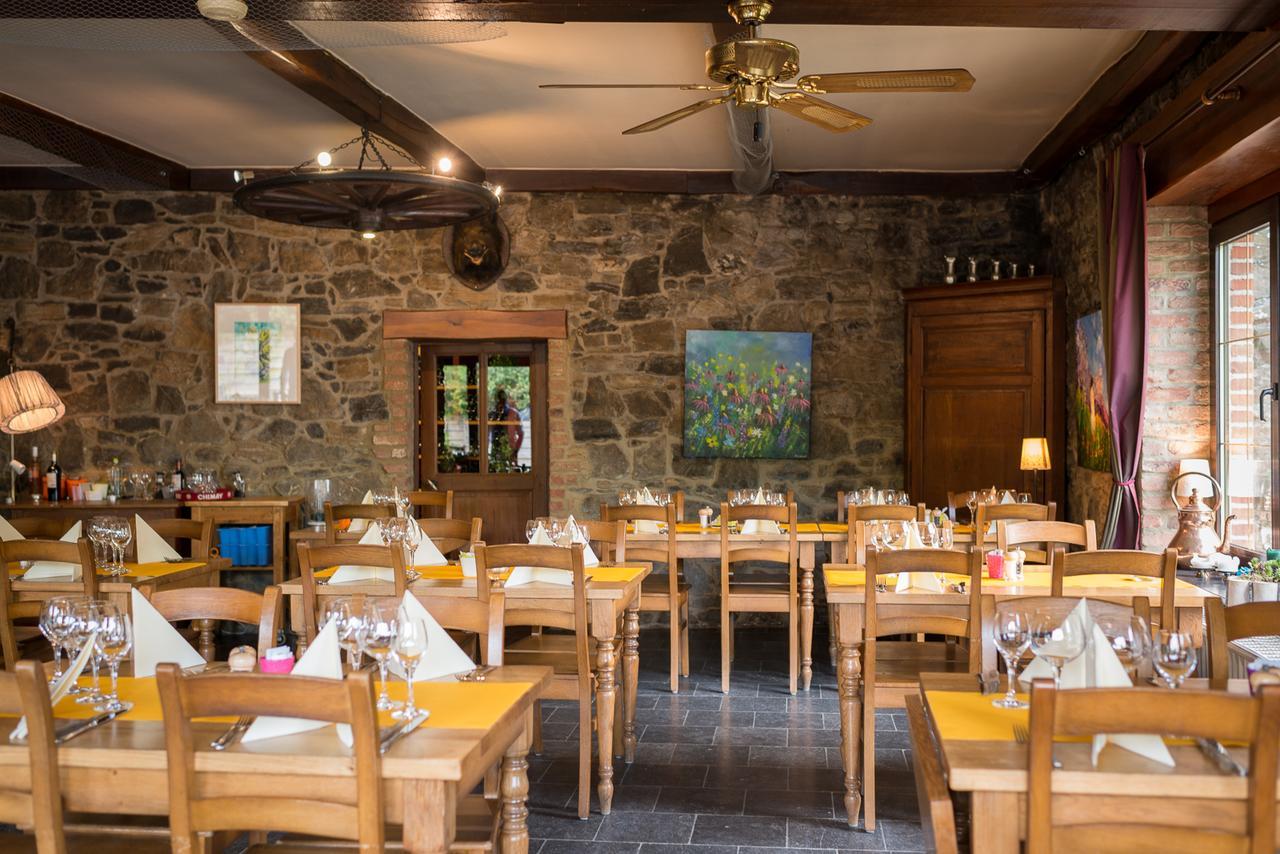 Auberge De La Lesse Celles  Esterno foto