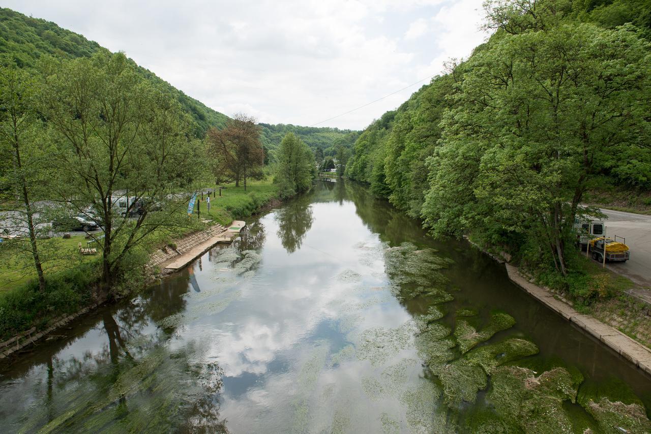Auberge De La Lesse Celles  Esterno foto