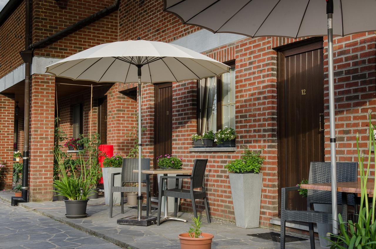 Auberge De La Lesse Celles  Esterno foto
