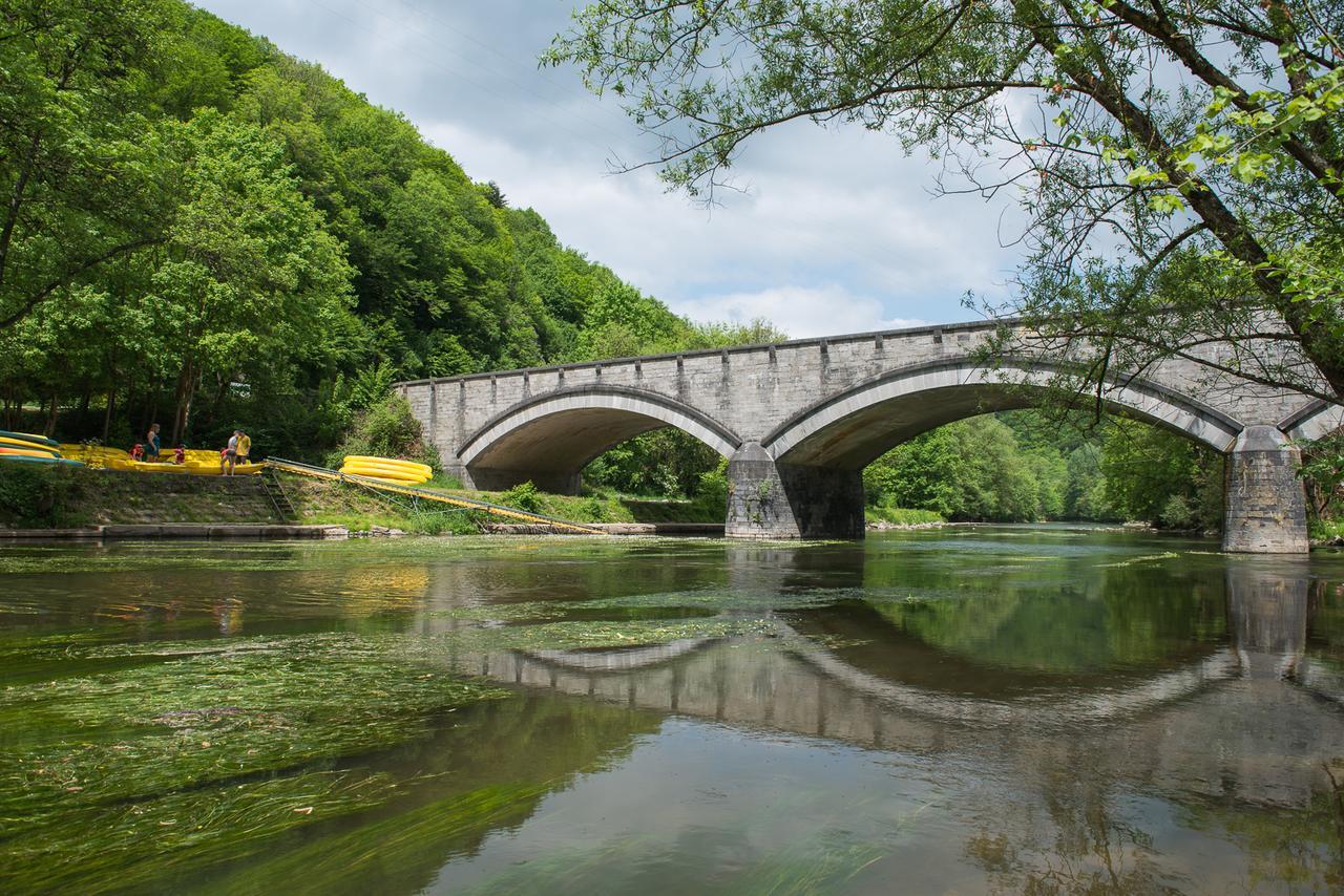 Auberge De La Lesse Celles  Esterno foto